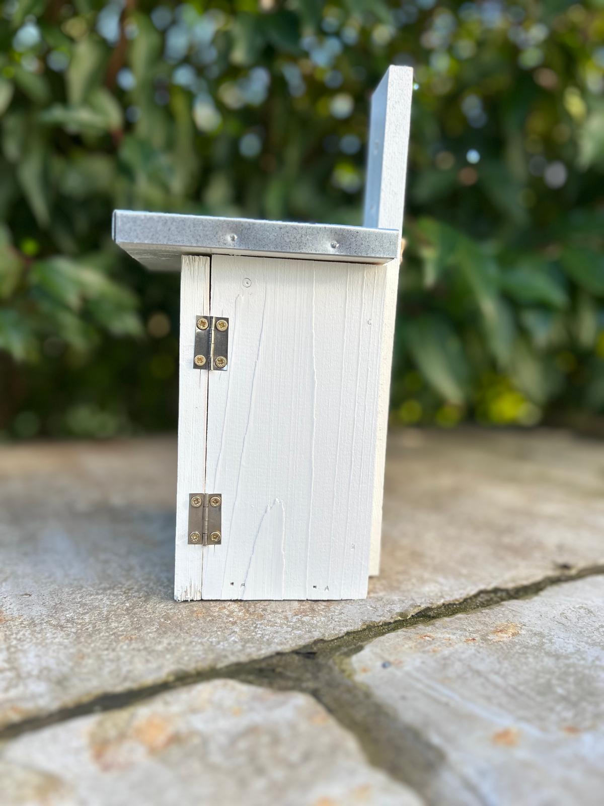 Esschert Design Nistkasten Zaunkönig Vogelhaus Weiß