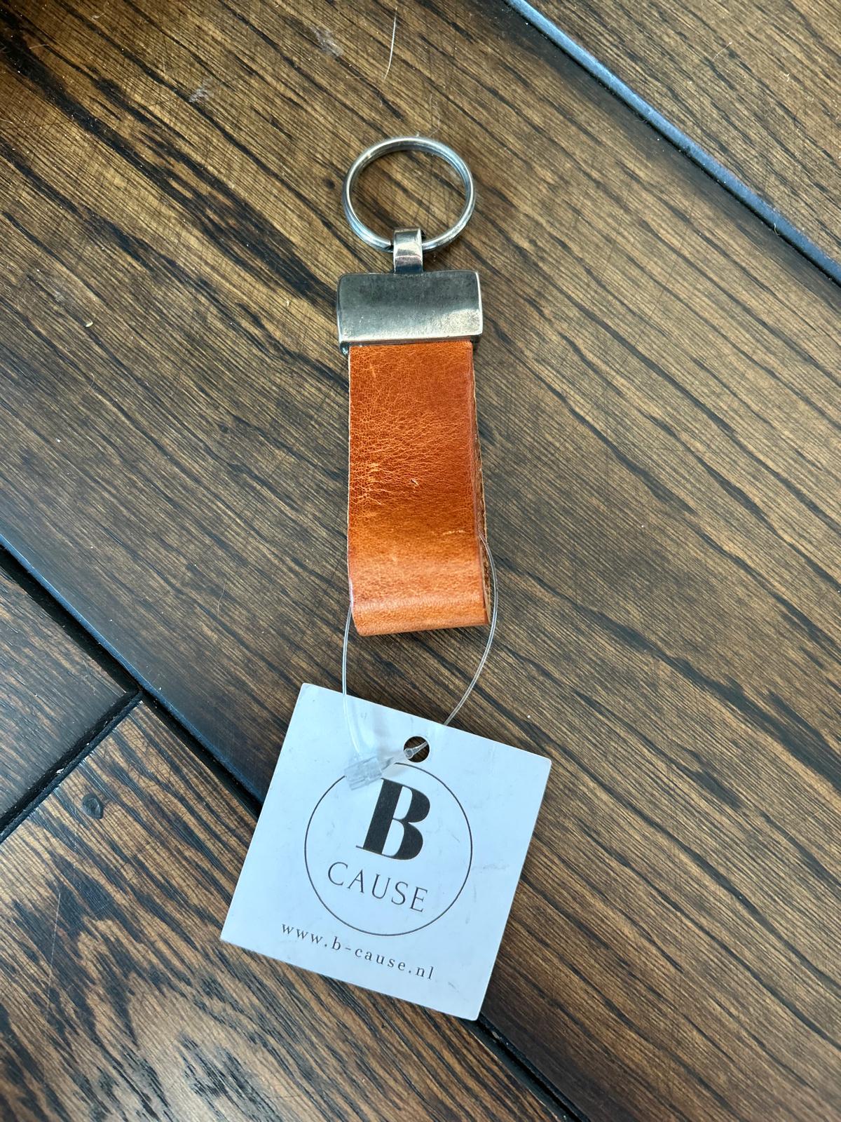 Schlüsselanhänger B-Cause hellbraun